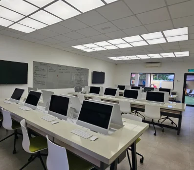 apple-computer-lab